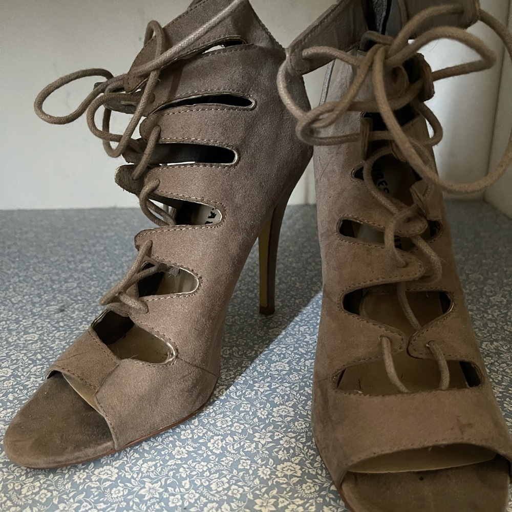 Chinese Laundry lace up heels size 7.5